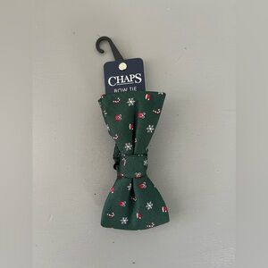 NWT Christmas themed Green Bow Tie
